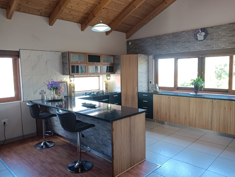 4 Bedroom Property for Sale in Fairway Heights Western Cape